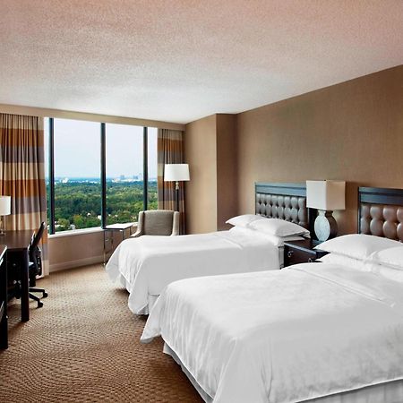 Sheraton Greensboro Zimmer foto