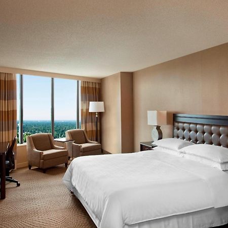 Sheraton Greensboro Zimmer foto
